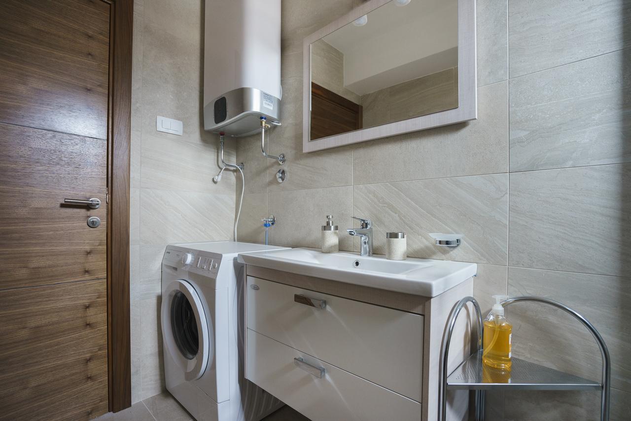 Apartments Lora Jadranskij Put بودفا المظهر الخارجي الصورة